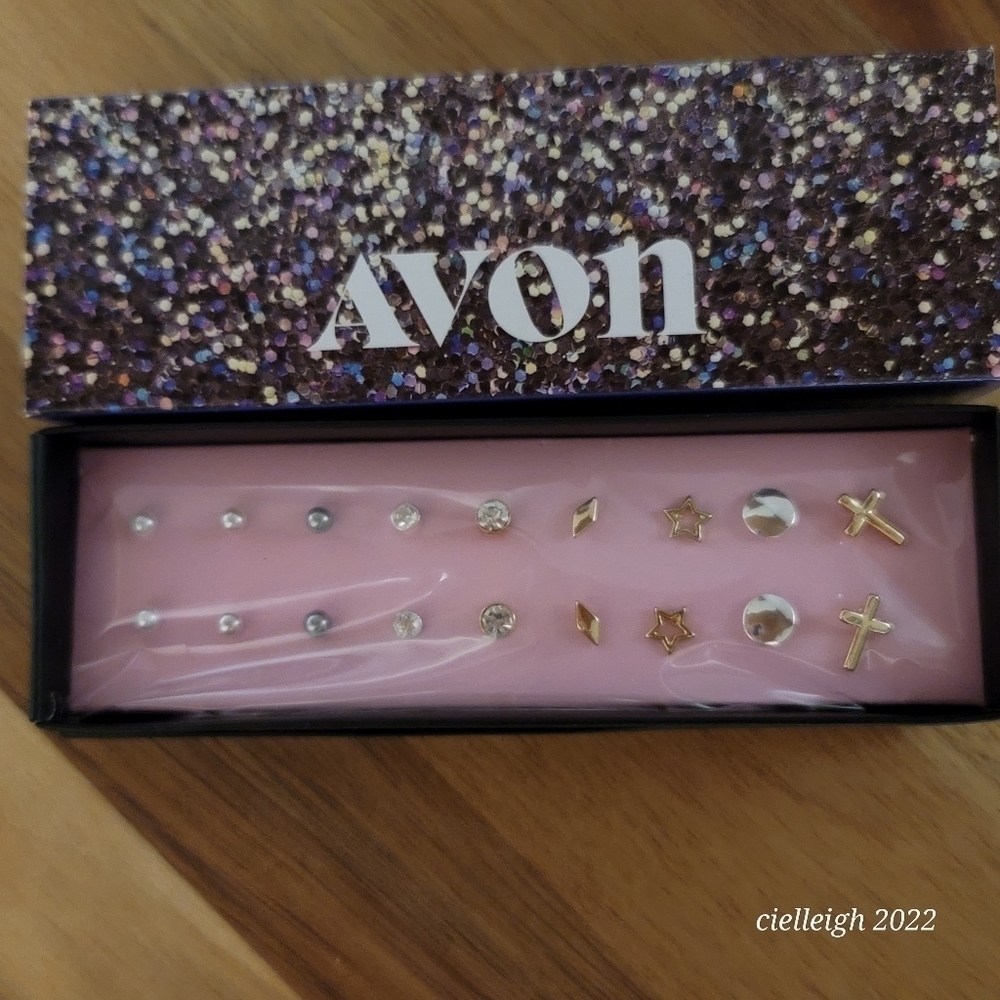Avon Modern Stud Earrings Multi-pack Brqnd New